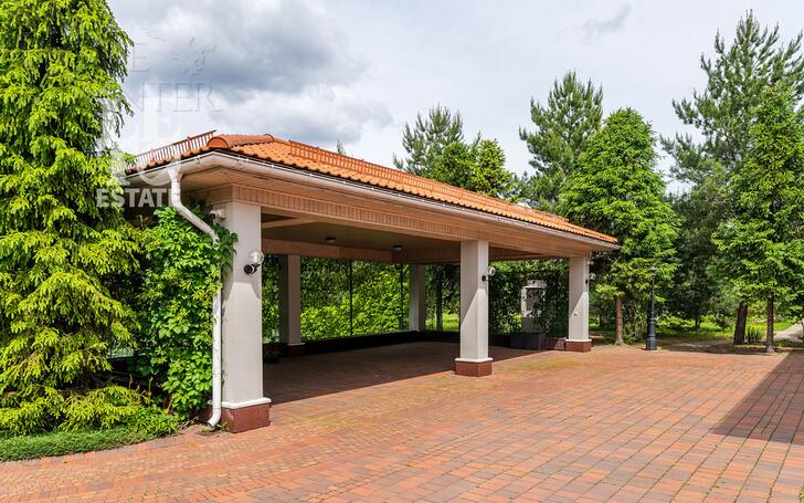 2-этажный коттедж 1 500 м² с отделкой