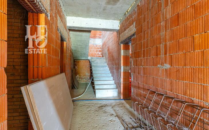 2-этажный коттедж 480 м² без отделки