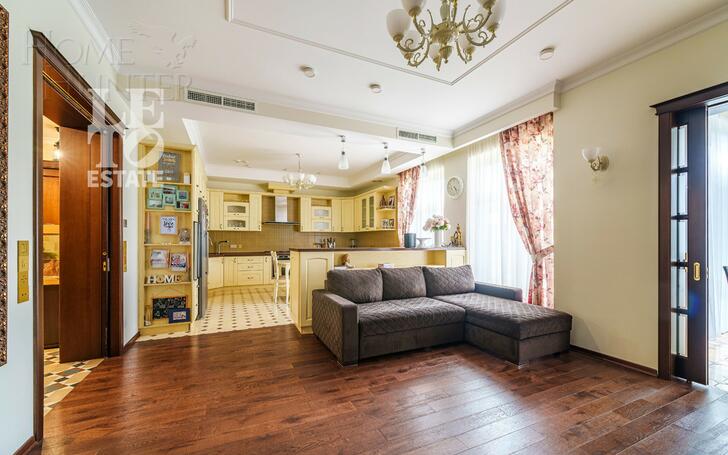 3-этажный коттедж 500 м² с отделкой