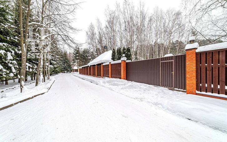 3-этажный коттедж 742 м² с отделкой