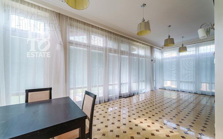 3-этажный коттедж 500 м² с отделкой