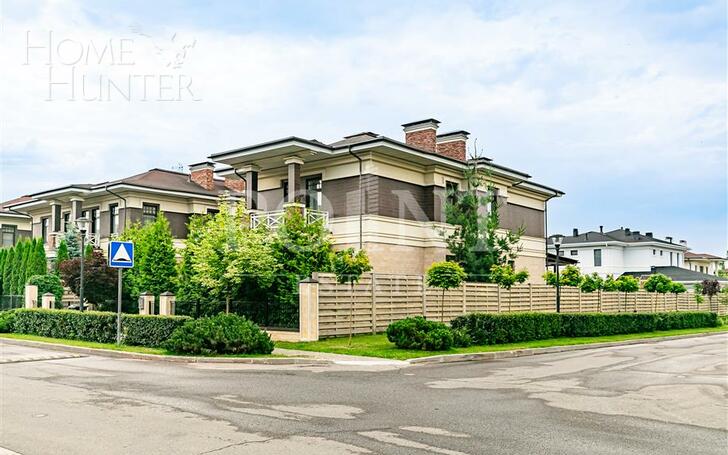 2-этажный коттедж 450 м² с отделкой
