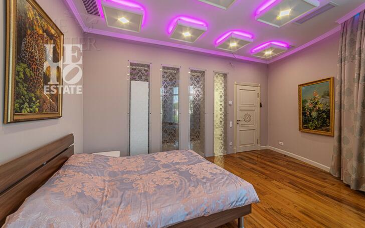 2-этажный коттедж 1 150 м² с отделкой