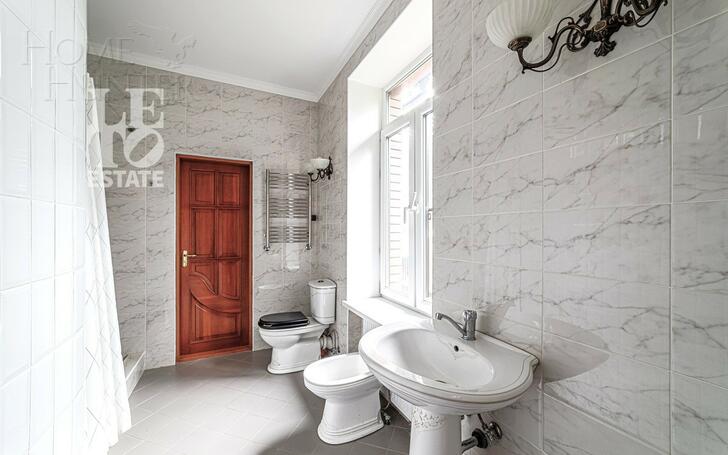 3-этажный коттедж 157.9 м² с отделкой