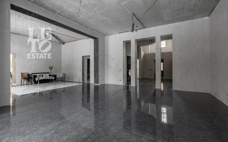 3-этажный коттедж 950 м² без отделки