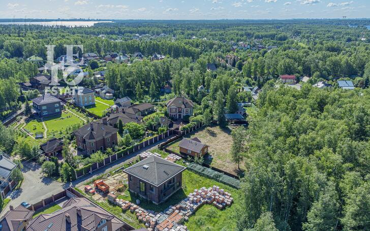 2-этажный коттедж 498 м² без отделки