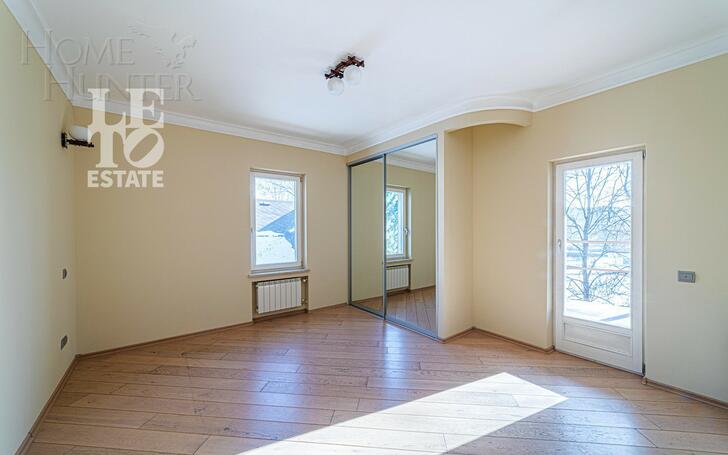 2-этажный коттедж 600 м² с отделкой