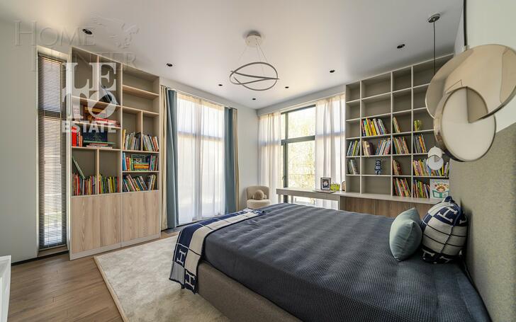 2-этажный коттедж 340 м² с отделкой