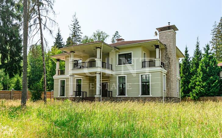 2-этажный коттедж 640 м² с отделкой