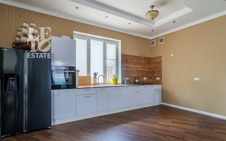 2-этажный коттедж 253 м² с отделкой