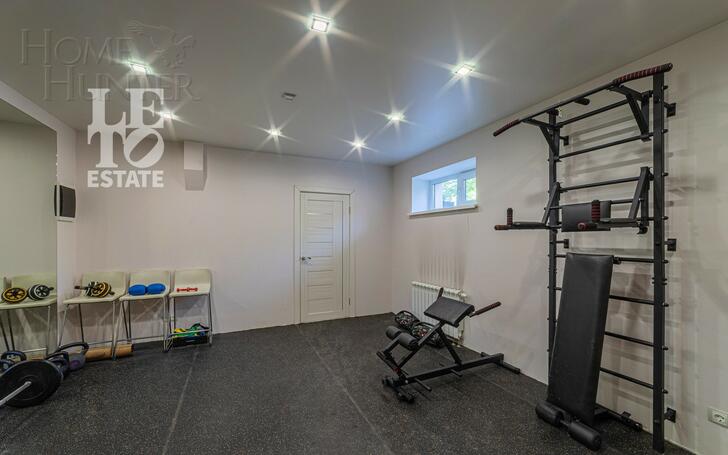 2-этажный коттедж 702.5 м² с отделкой