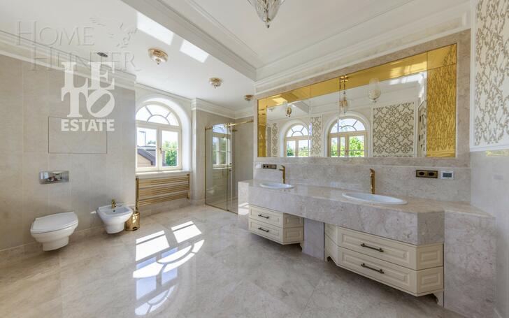 2-этажный коттедж 1 700 м² с отделкой