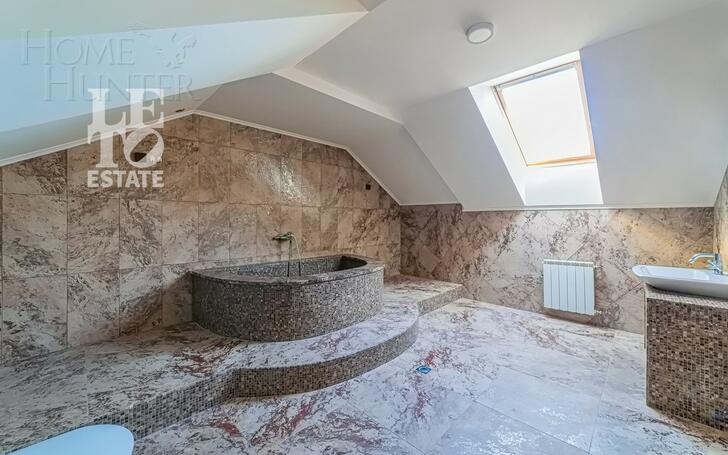 2-этажный коттедж 600 м² с отделкой