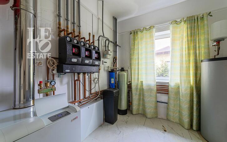 3-этажный коттедж 350 м² с отделкой