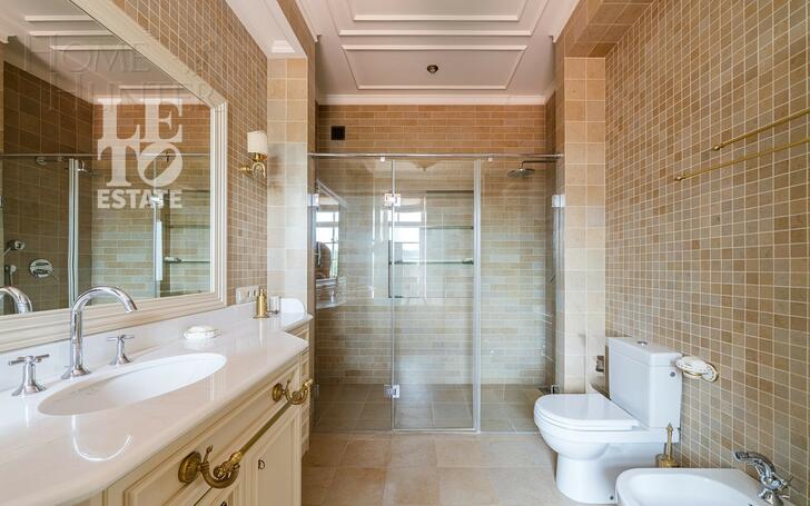 2-этажный коттедж 1 500 м² с отделкой