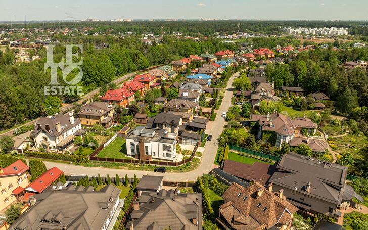 2-этажный таунхаус 428 м² с отделкой