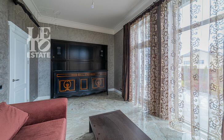 3-этажный коттедж 350 м² с отделкой