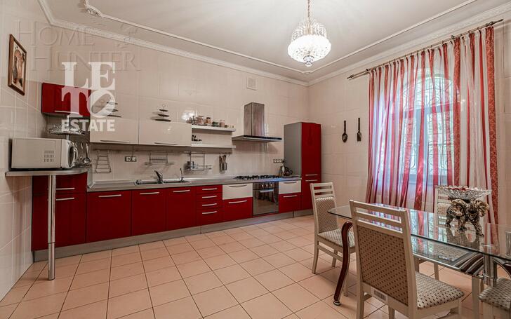 2-этажный коттедж 699.6 м² с отделкой