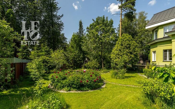 2-этажный коттедж 675.8 м² с отделкой