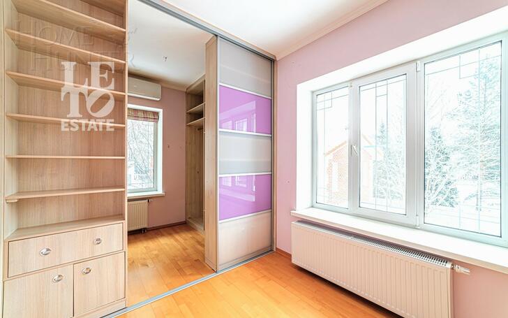 3-этажный коттедж 742 м² с отделкой