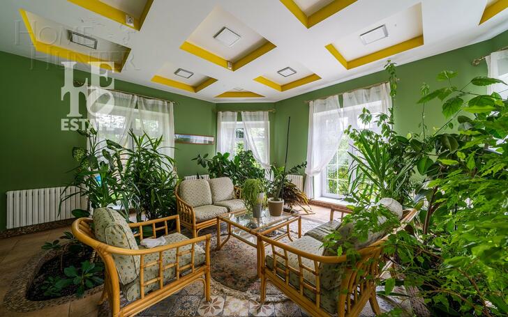 2-этажный коттедж 675.8 м² с отделкой