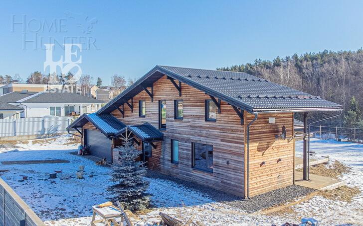 2-этажный коттедж 220 м² с отделкой