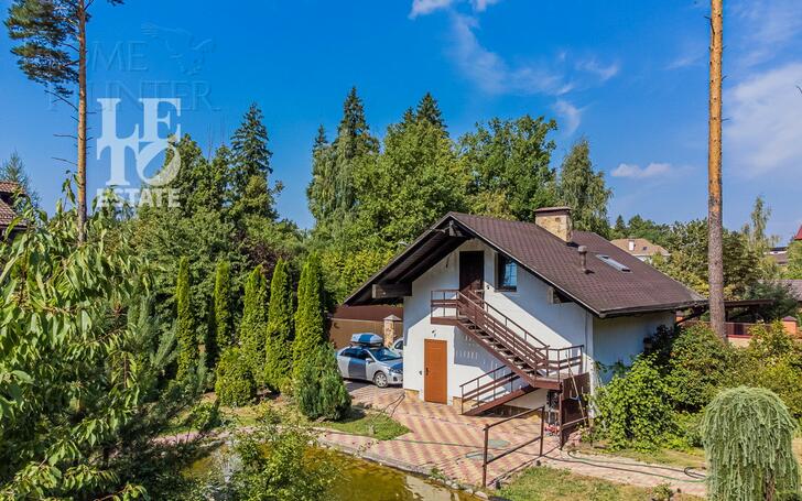 2-этажный коттедж 699.6 м² с отделкой