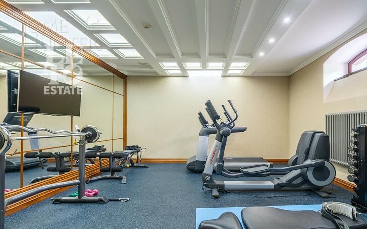 2-этажный коттедж 1 500 м² с отделкой