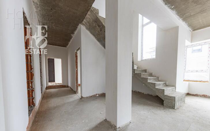 2-этажный коттедж 240 м² без отделки