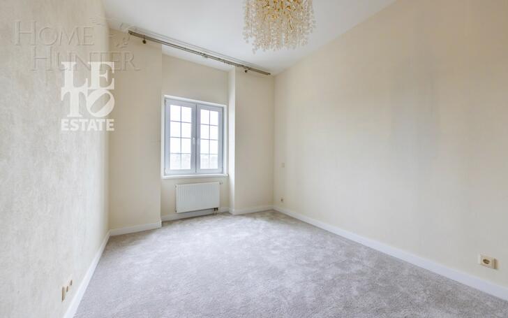 3-этажный таунхаус 250 м² с отделкой
