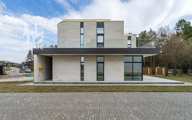 2-этажный коттедж 340 м² с отделкой