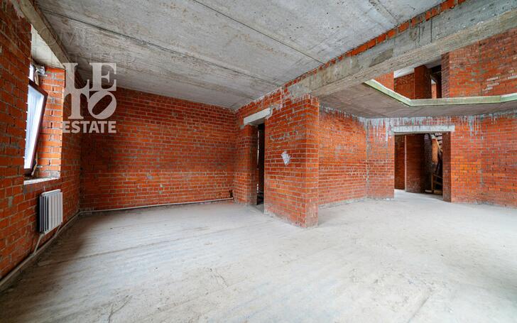 2-этажный коттедж 820 м² без отделки