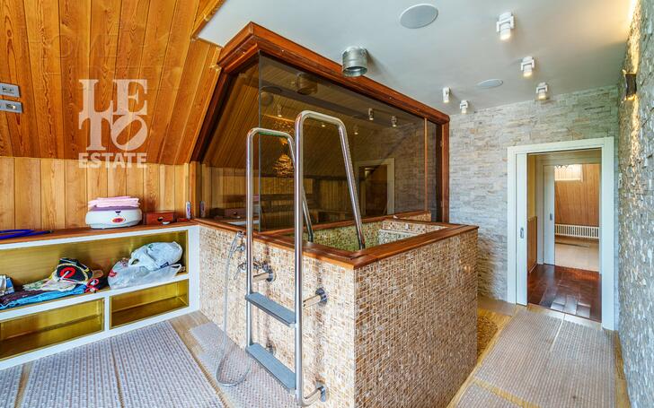 3-этажный коттедж 500 м² с отделкой