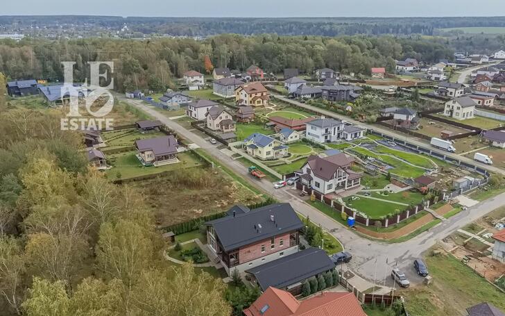2-этажный коттедж 650 м² с отделкой
