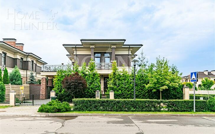 2-этажный коттедж 450 м² с отделкой