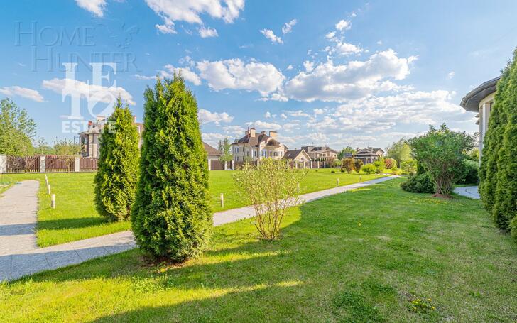 2-этажный коттедж 1 150 м² с отделкой