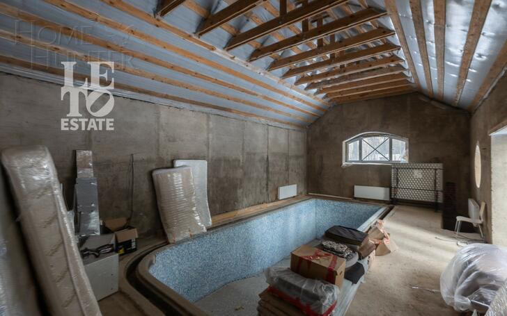 3-этажный коттедж 950 м² без отделки
