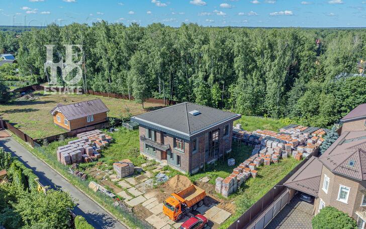2-этажный коттедж 498 м² без отделки