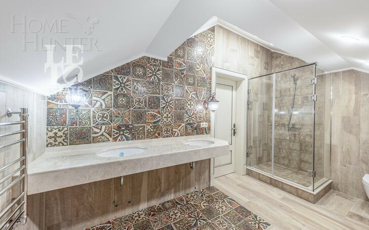 2-этажный коттедж 1 700 м² с отделкой
