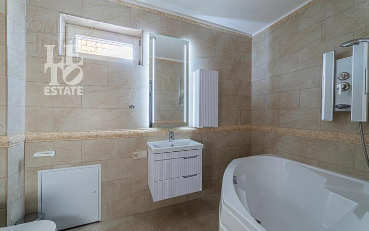 2-этажный коттедж 600 м² с отделкой