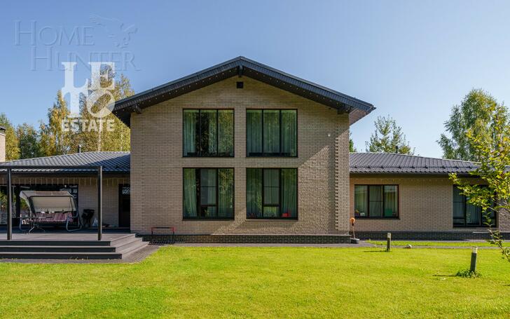 2-этажный коттедж 302 м² с отделкой