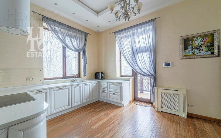 2-этажный коттедж 800 м² с отделкой