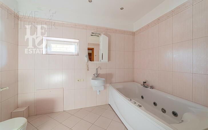 2-этажный коттедж 600 м² с отделкой