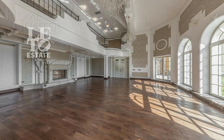 2-этажный коттедж 1 700 м² с отделкой