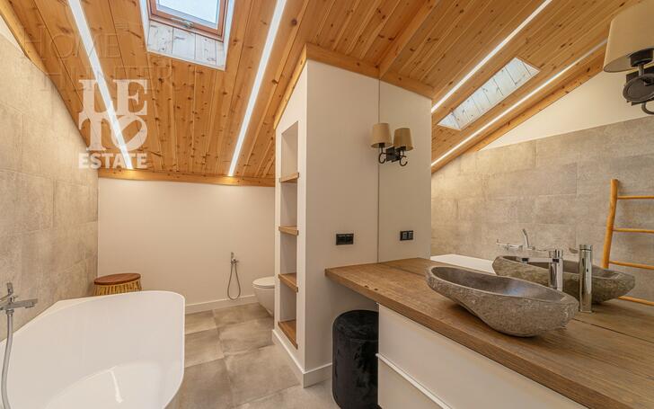 2-этажный коттедж 650 м² с отделкой