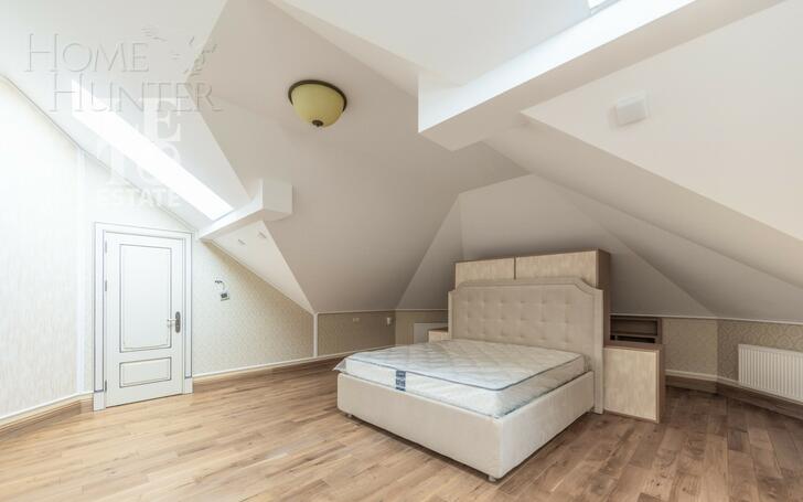 2-этажный коттедж 1 700 м² с отделкой