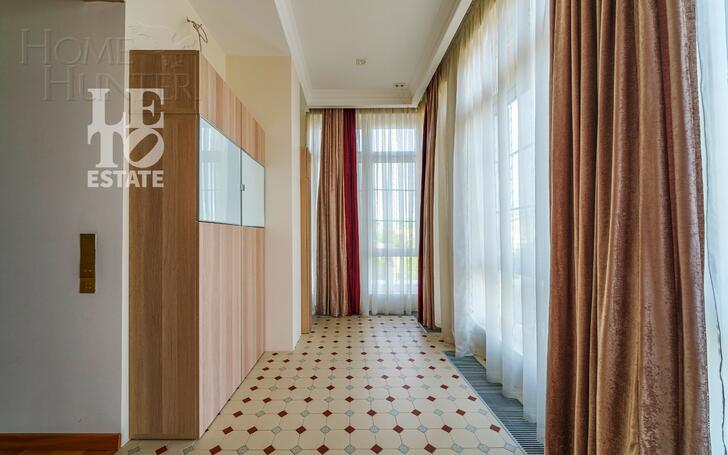 3-этажный коттедж 500 м² с отделкой