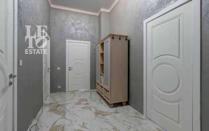 3-этажный коттедж 950 м² без отделки