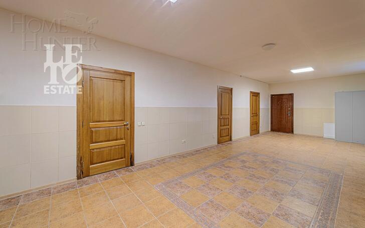 2-этажный коттедж 600 м² с отделкой