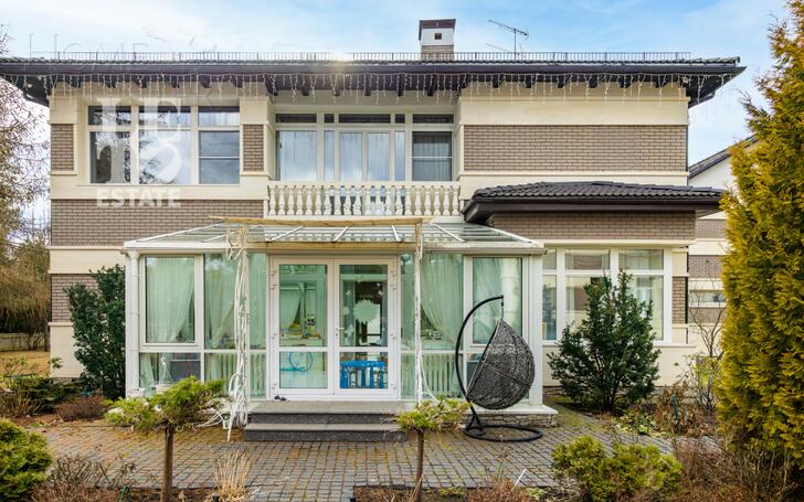 2-этажный коттедж 810 м² с отделкой